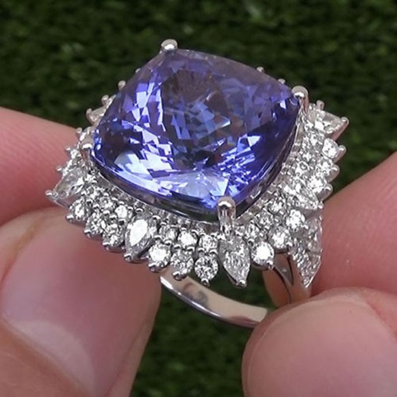 "Large Vintage Square Cut Blue Sapphire Shiny CZ Ring, - Picture 5 of 7